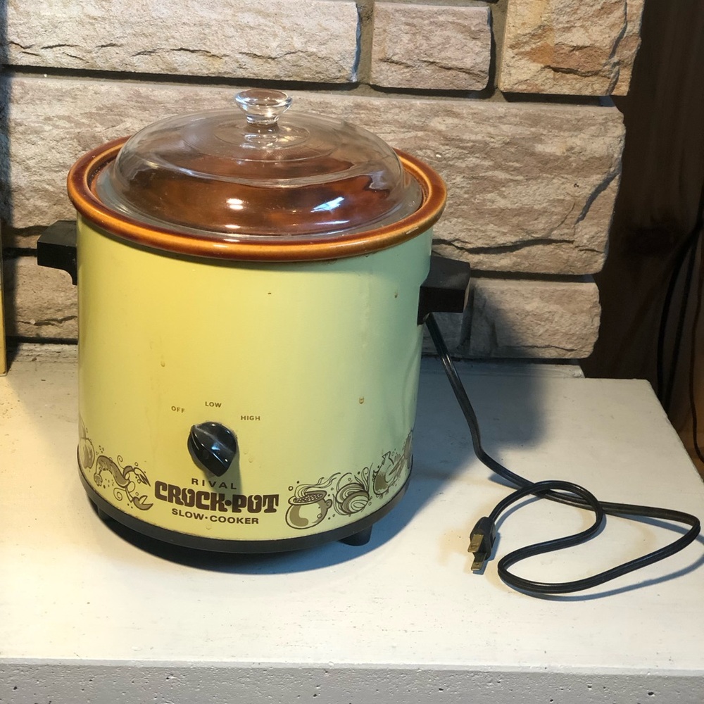 Rival Crock-Pot Slow Cooker Model 3100/2 Harvest Gold Yellow w/ Glass Lid